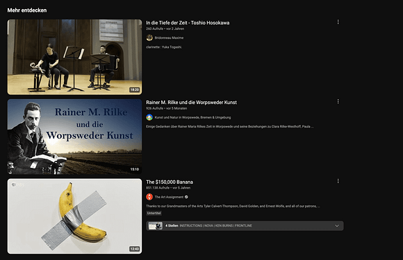 Eine digitale Benutzeroberfläche mit mehreren Video-Vorschlägen, die verschiedene kulturelle und künstlerische Inhalte darstellen.